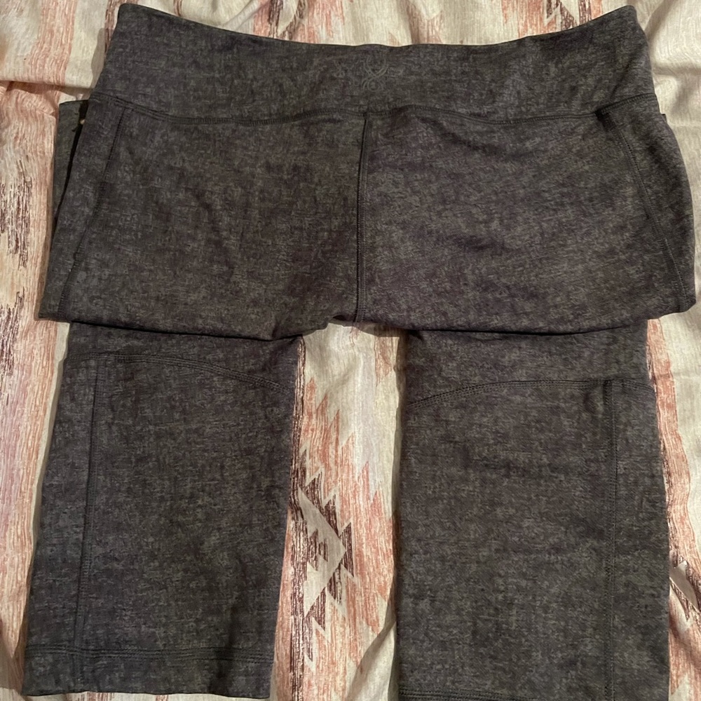 Grey Spyder Leggings.